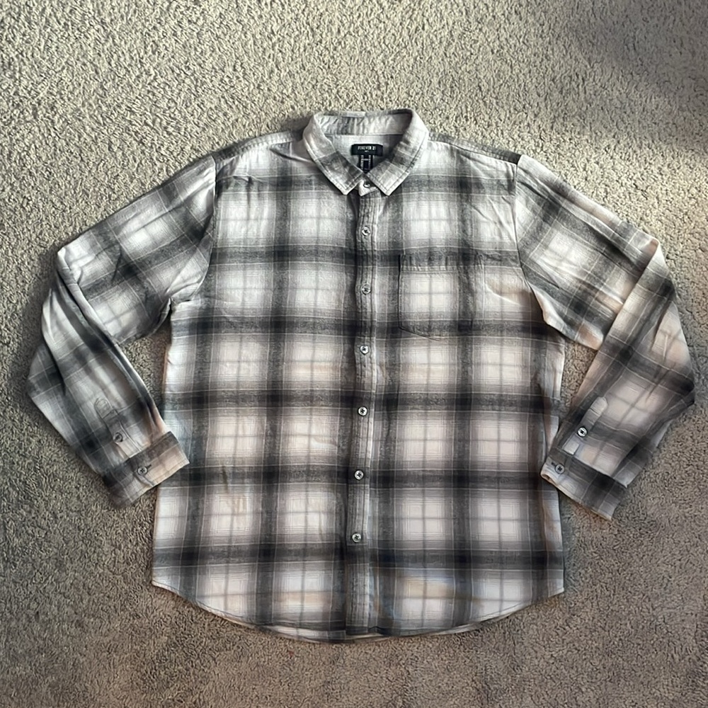 FOREVER 21 Plaid Flannel Shirt - Picture 3 of 4